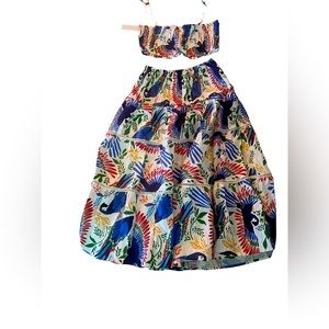 House of Harlow beautiful 2 pc. set with cropped top, size small.